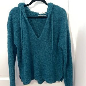 Urban Outfitters fuzzy sweater Size S